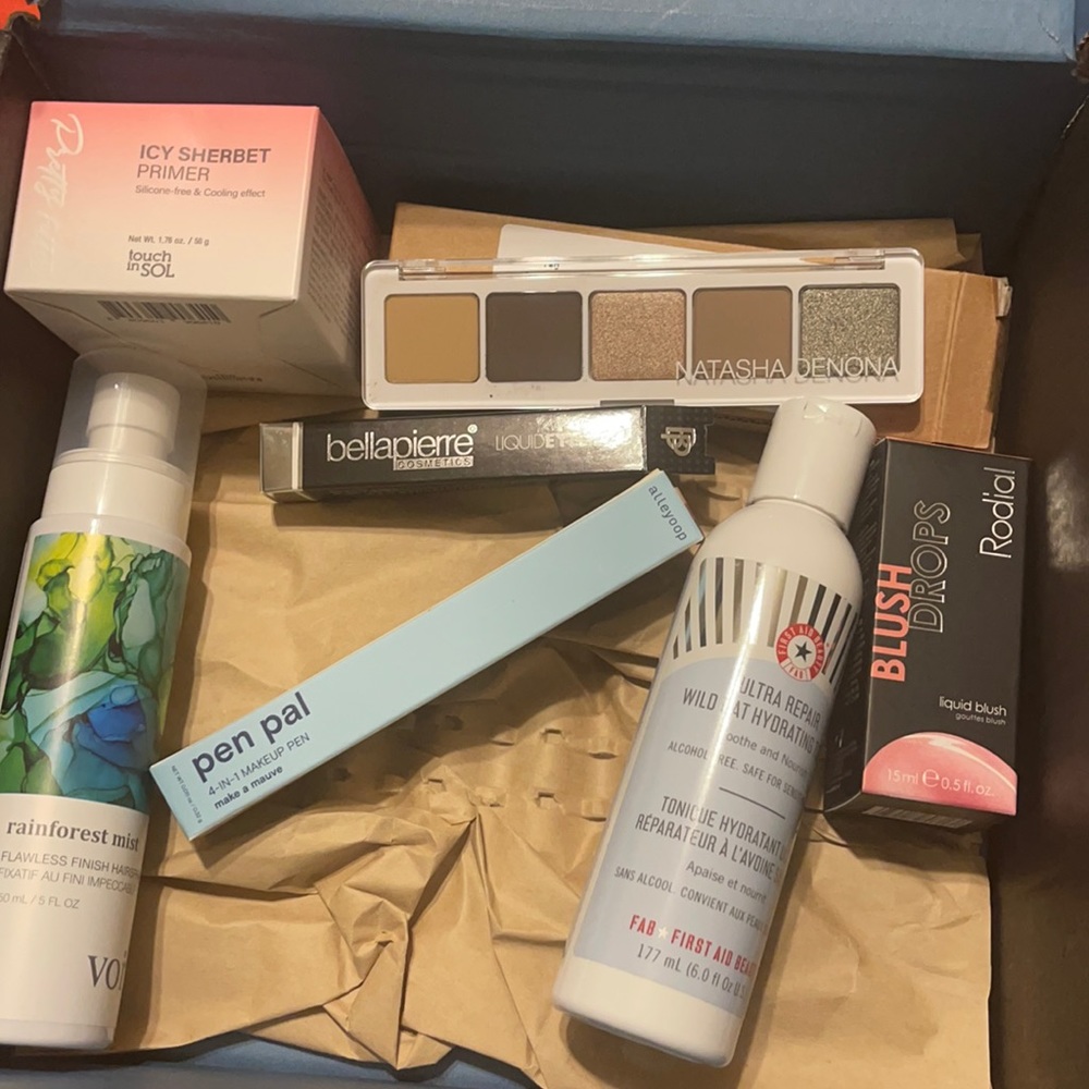 All New!!! Beauty Box!!! Value more $150